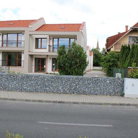 Mara Apartman Buek Экстерьер фото