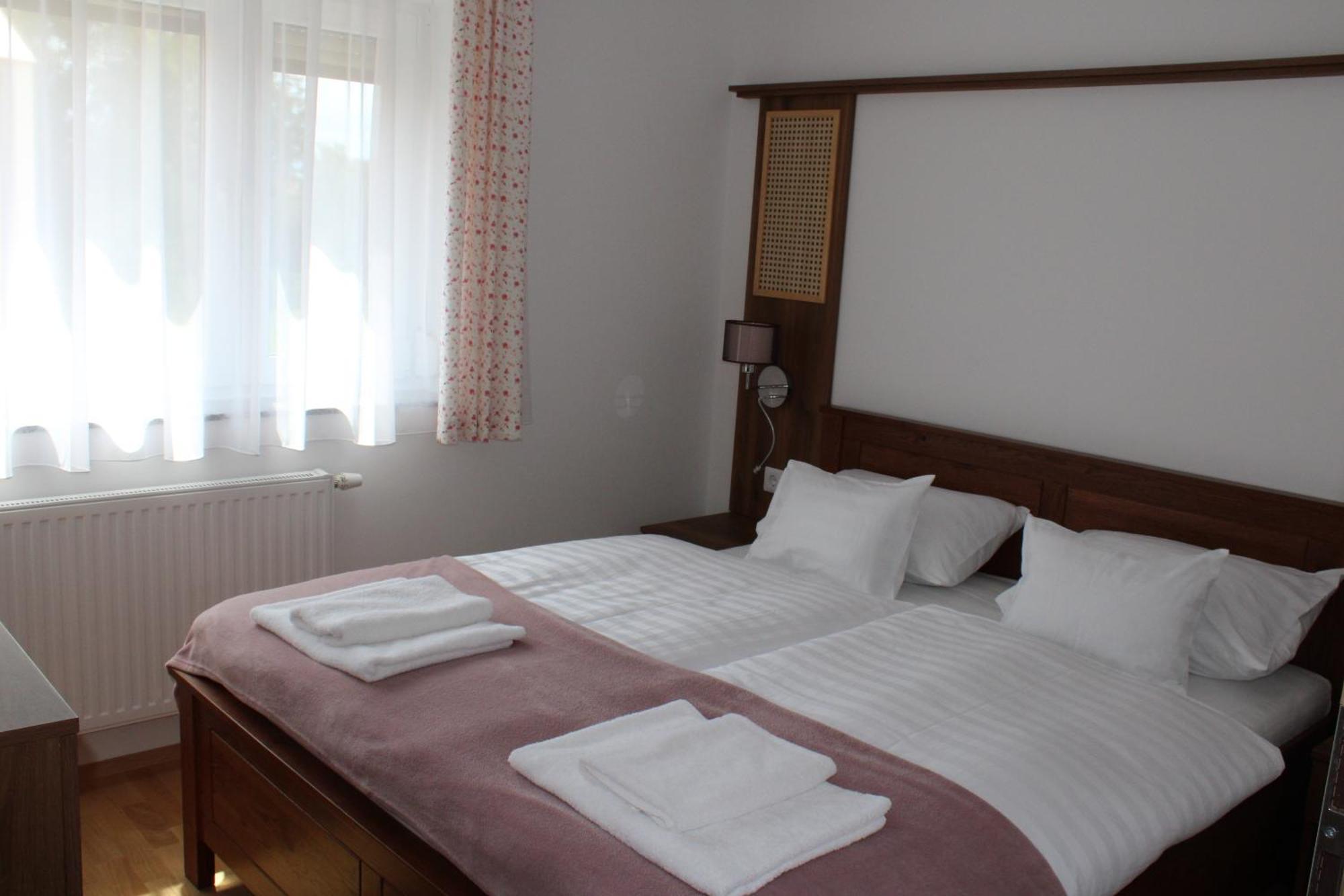 Mara Apartman Buek Экстерьер фото